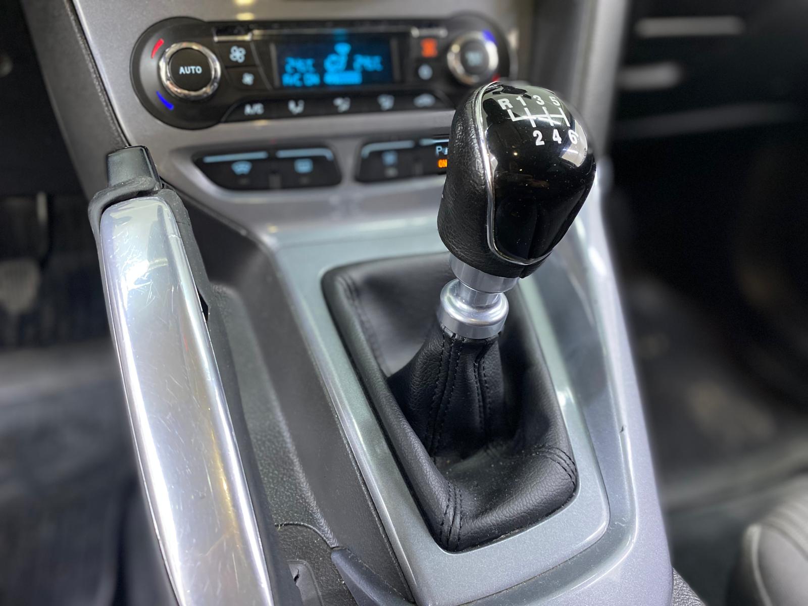 FORD FOCUS 13